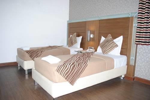 Hotel Metro Continental Дели Номер фото